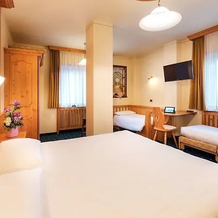 ホテル Astoria 3*